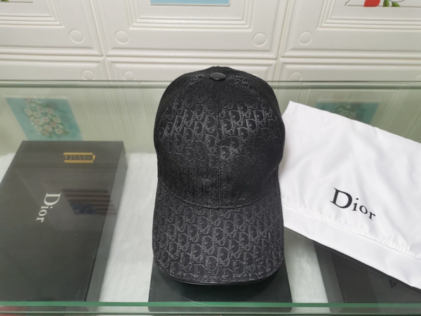 ブランド帽子着用イメージ